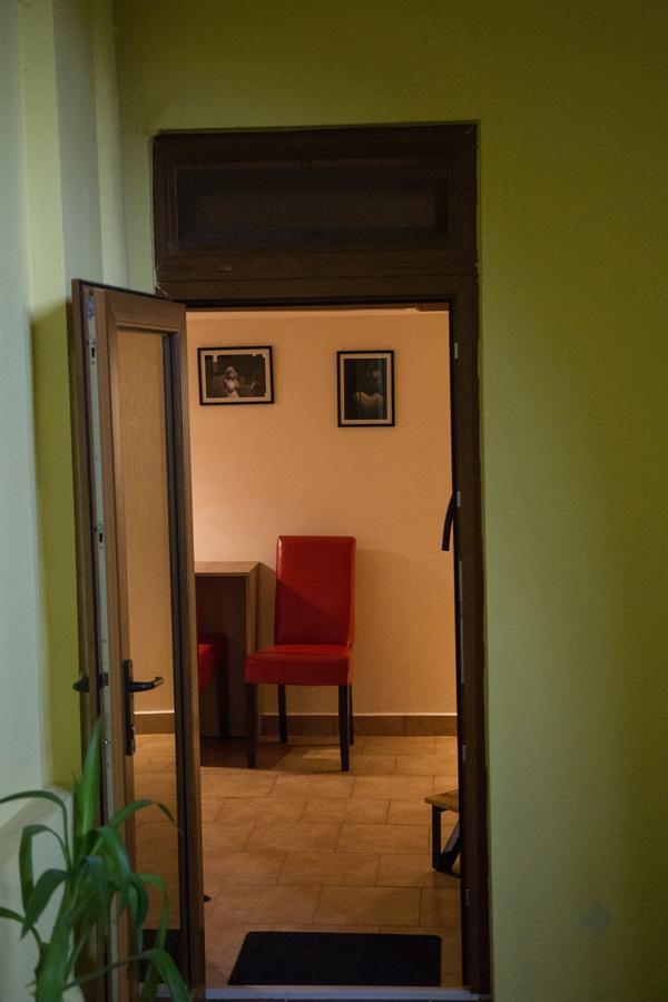 Downtown Studio Oradea Extérieur photo